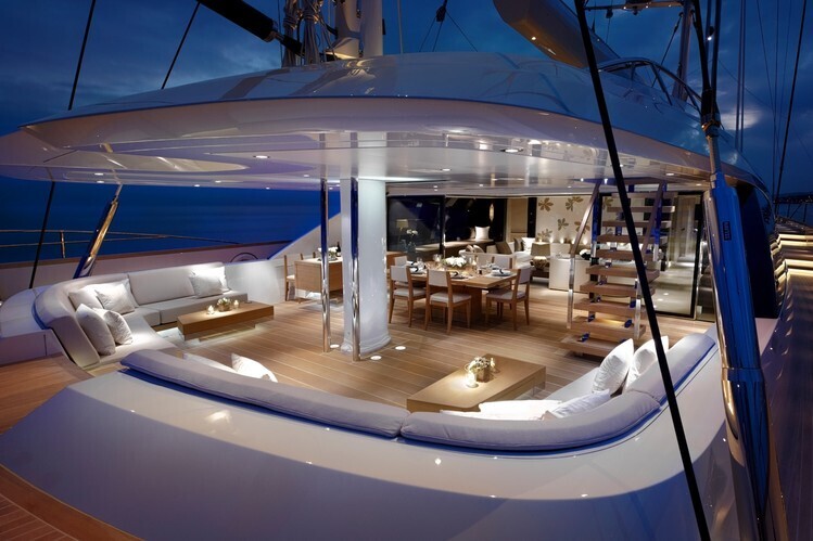 러시아군 몰락의 원흉 슈퍼요트에 대해 알아보자_9.jpg