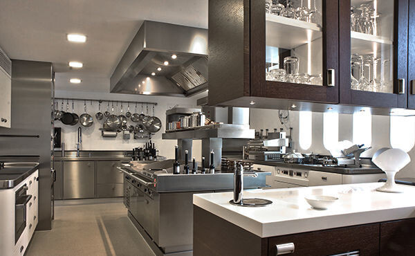 러시아군 몰락의 원흉 슈퍼요트에 대해 알아보자_13.jpg