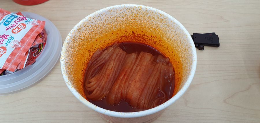 GS25에서 로제 불닭납작당면과 땅콩샌드를 먹어봤습니다._9.jpg
