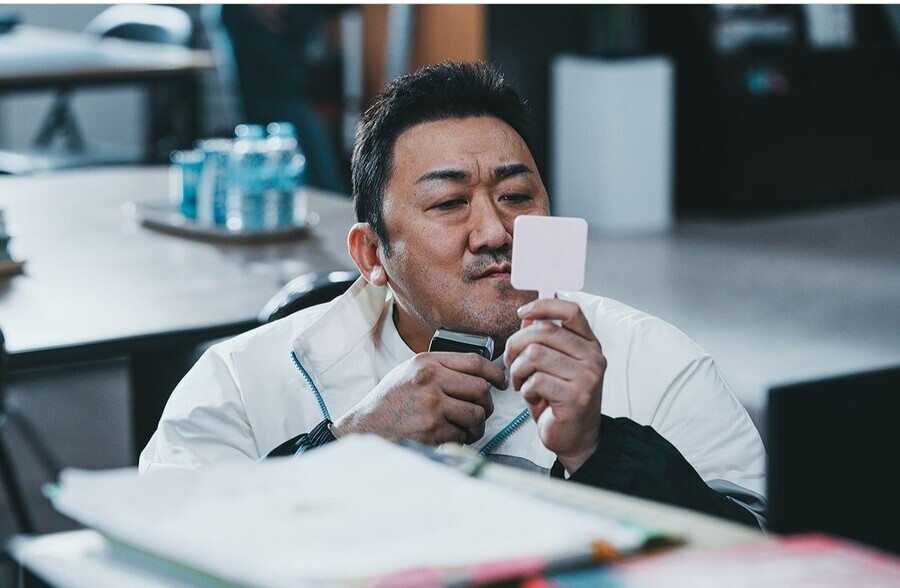 마동석) 의미를 알 수 없는 사진들_1.jpg