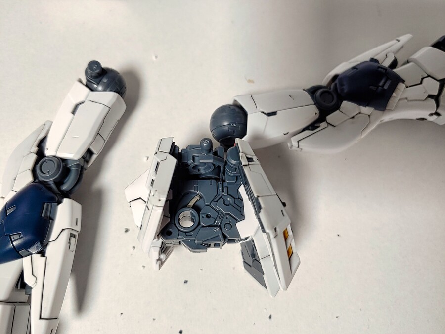 [RG] 32년 간의 기술 발전 - 뉴건담_2.jpg