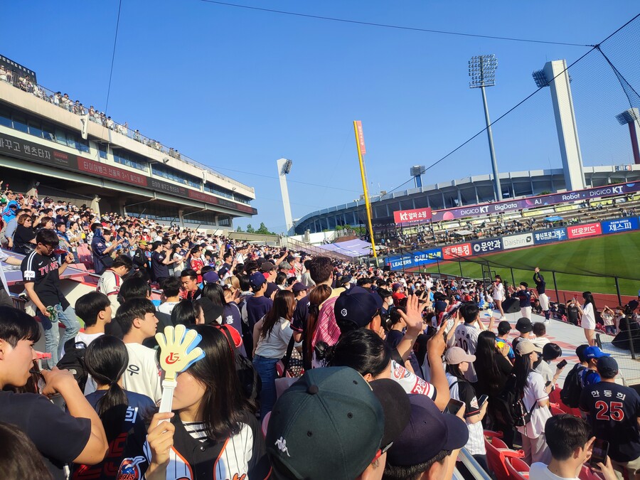 롯데 2승 직관하고 옴_2.jpg