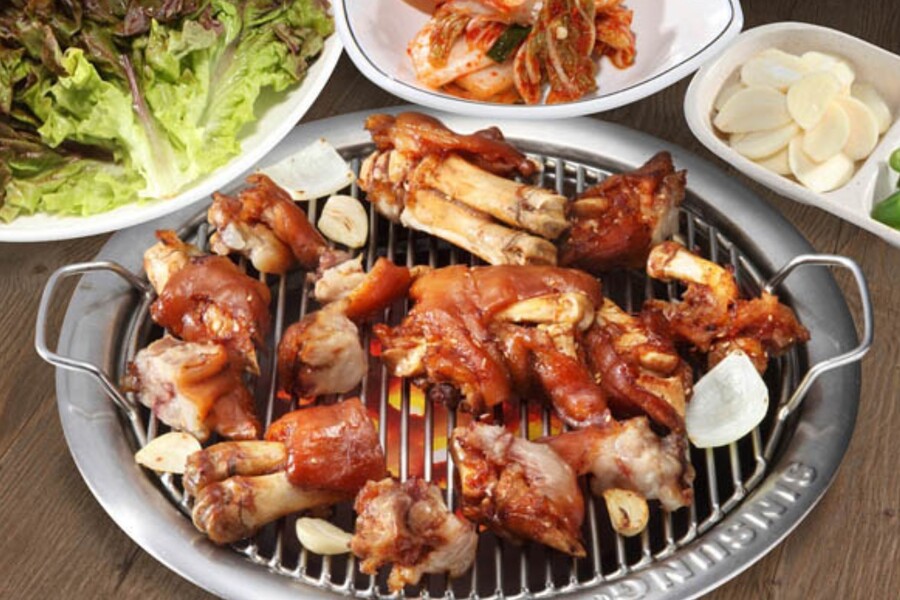 돼지숯불구이 잘 알려지지 않은 음식jpg