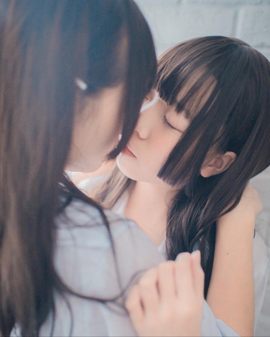 레즈 키스 | 유머 게시판 | RULIWEB