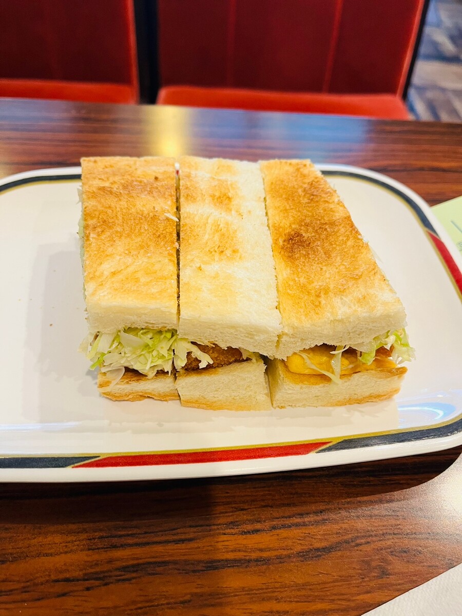 예상그대로의 맛 나고야메시 까페 콘파루 "에비프라이샌드"_8.jpg