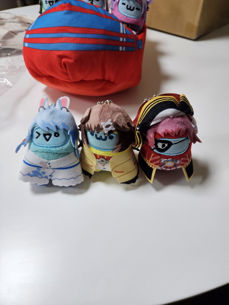 버튜버) 어몽어스 콜라보 굿즈 이거 물건이네_6.jpg