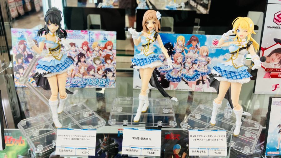 RG 건담 에피온 외 신제품 요도바시 전시 사진_11.jpg