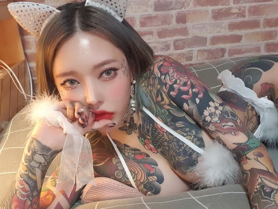 (ㅇㅎ) 호불호 씨게 갈리는 전신문신녀.jpg_19.jpg