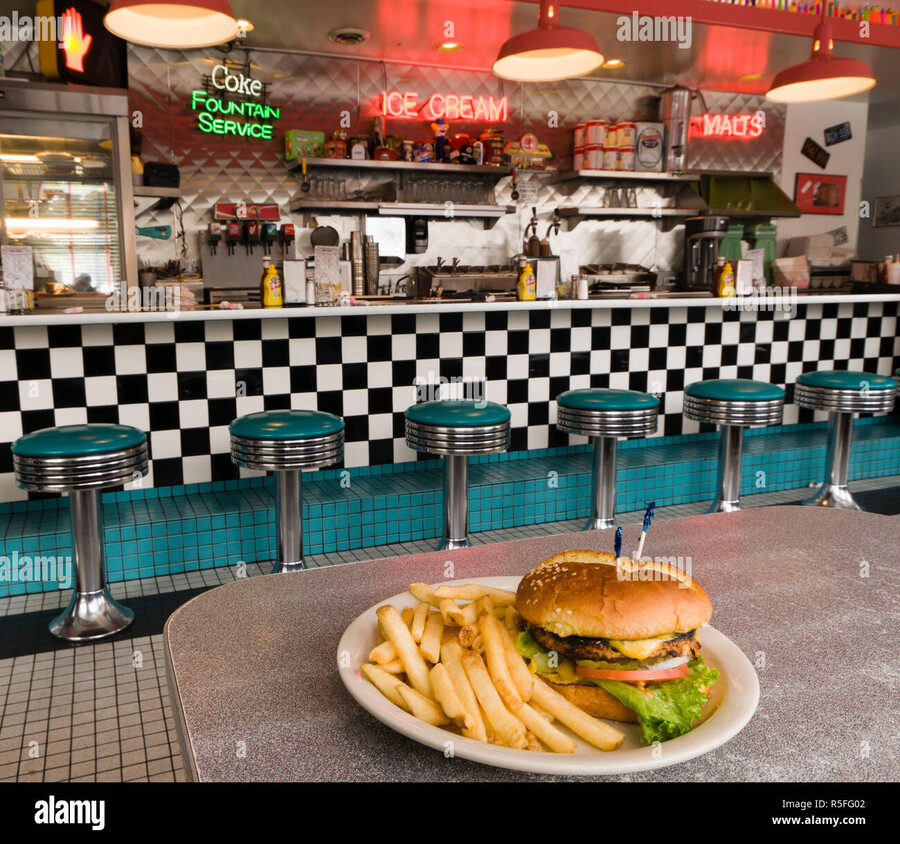 미국 다이너 식당에서 볼 수 있는 요리들.diner_4.jpg