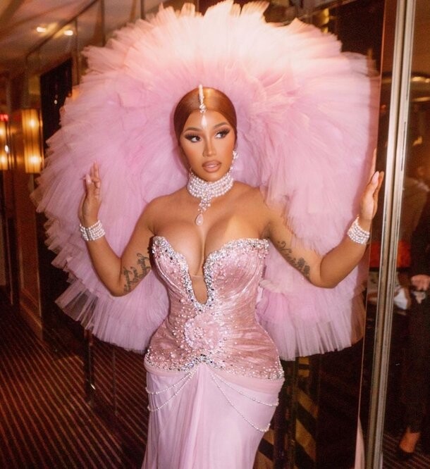 카디비, 속옷 안입고 탐O노출..._2.jpg