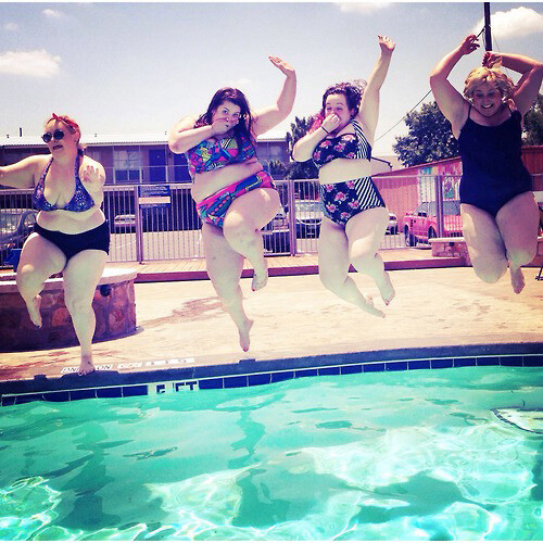 육덕녀 비키니짤_2.jpg