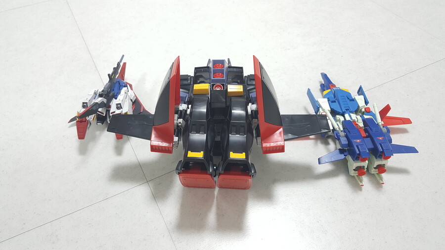 [싸이-쿠르져 와 호위기들 ](hg구판더블제타, 메로혼 제타)_1.jpg