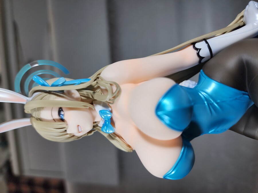 맥스팩토리) 블루아카이브 장유와 댕댕의 바니걸 여신상 1/7 아스나_10.jpg