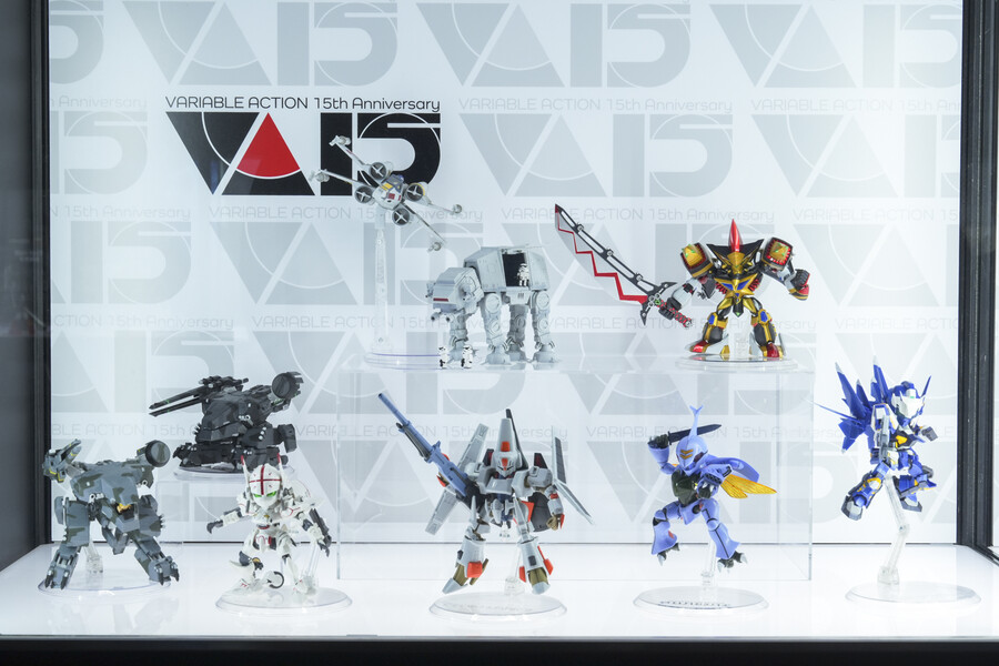 [메가하우스] 배리어블 액션 시리즈 15주년 기념 전시_4.jpg