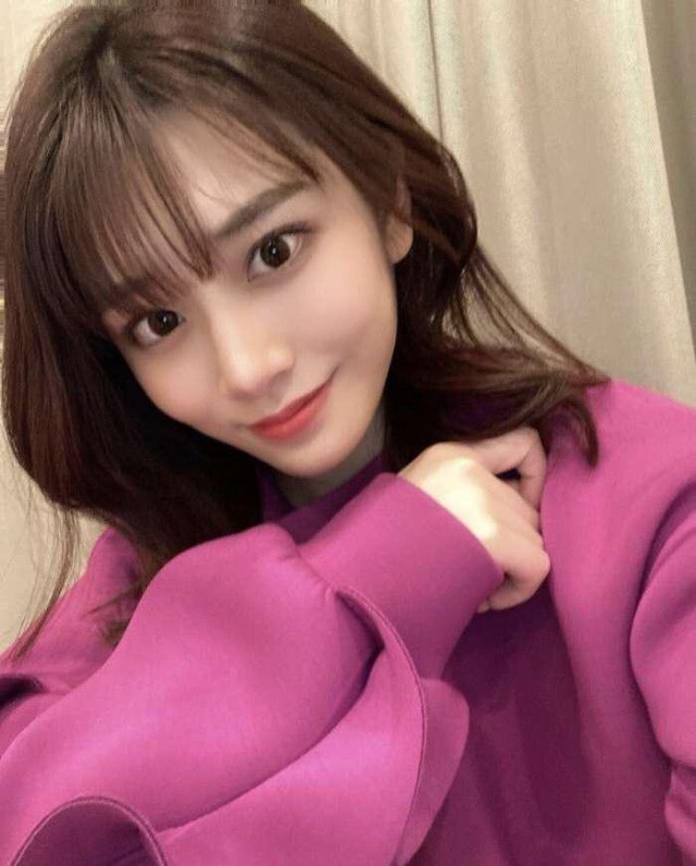 AV커뮤니티 외모 압도적1위 누나.gif_7.jpg