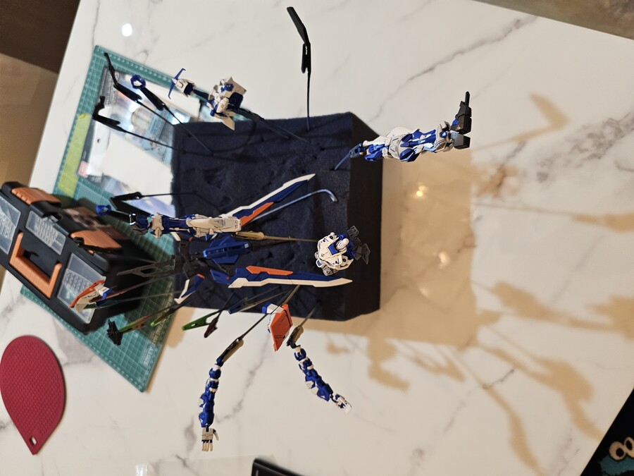 (완성) RG 블루프레임 및 아스트레이 시리즈_1.jpg