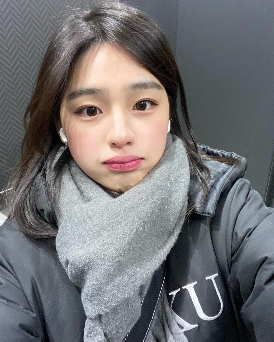 유투버하는 건대 공계과탑 누나의 비주얼.jpg_5.jpg