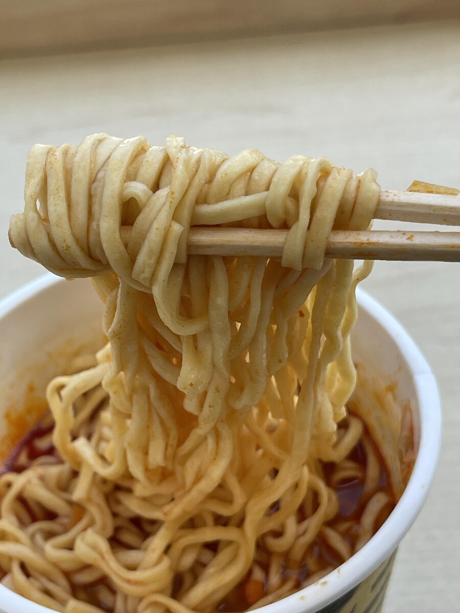 정말 맵고 묵직한 일본 컵라면, 닛신 몽고탄멘 나카모토 컵라면 후기_10.jpg