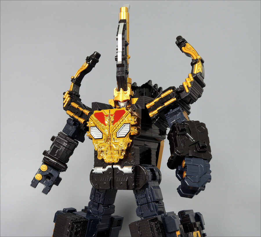 [DX] 킹 코카서스 카부토_39.jpg