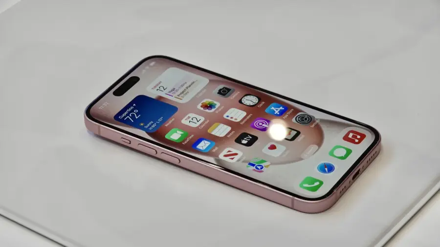 일부 iPhone 15 사용자는 내장 스피커의 딱딱한 소리에 대해 불평합니다._1.webp