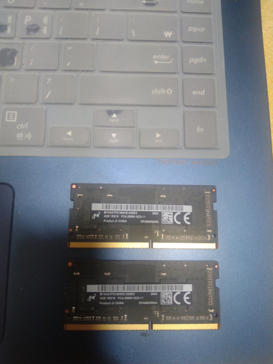 마이크론 램 DDR4 4GB.JPG