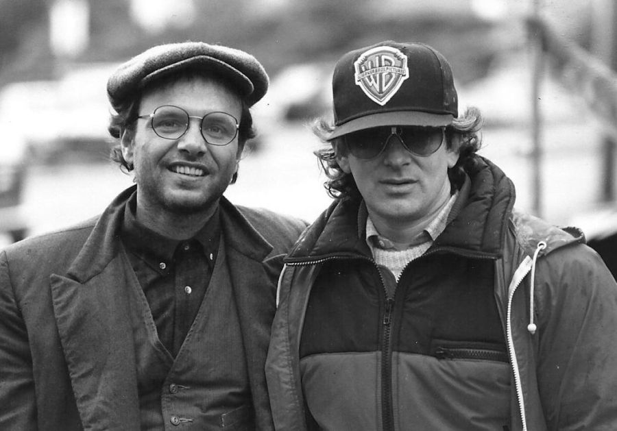 Joe-Pantoliano-Steven-Spielberg-Goonies-set-photo.jpg