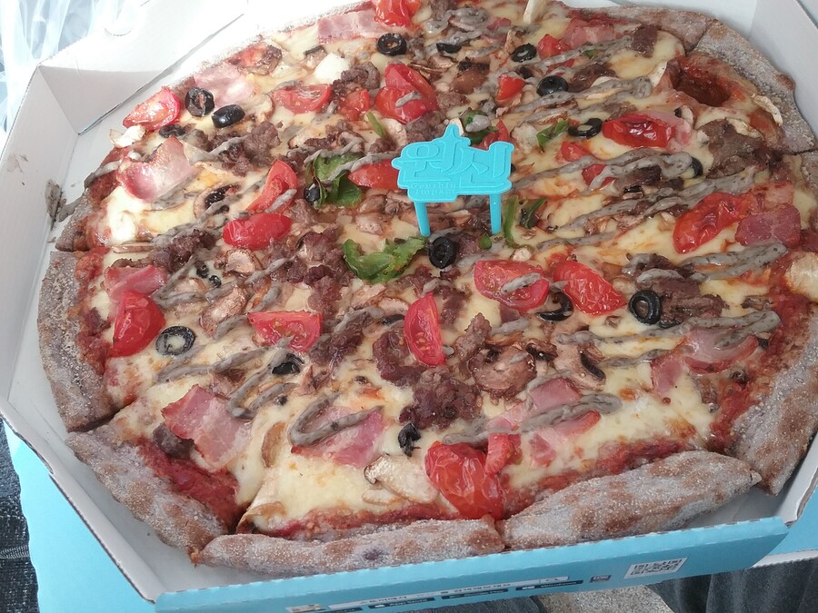 블아 콜라보 맘터 피자는 맘터진 가격이네_1.jpg