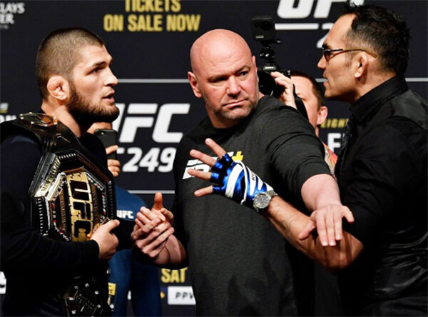 격투기 팬들이 은퇴를 바라고 있는 UFC 선수 ㄷㄷ...JPG_3.jpg