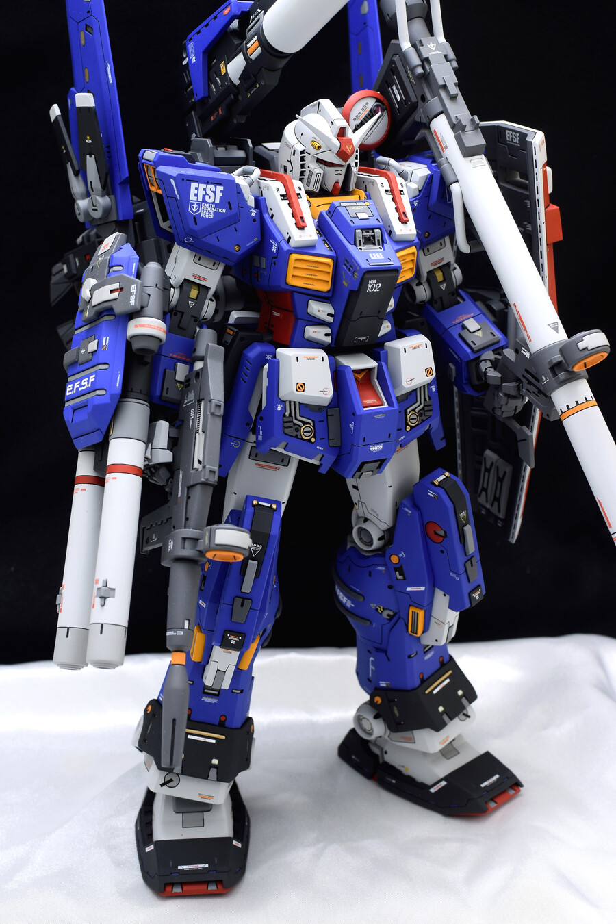 1/60 풀아머 건담_2.jpg