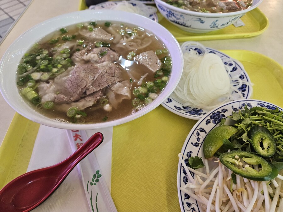 LA 코리아타운 플라자에서 먹은 월남국수와 마트치킨;ㅎ_3.jpg