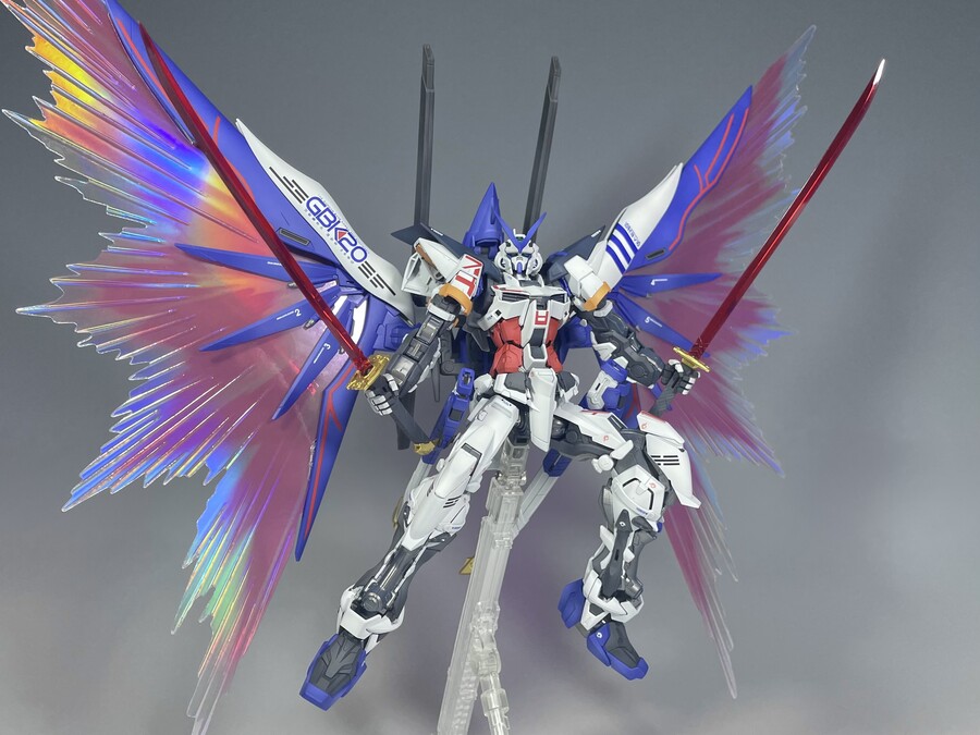 [MG] 한국한정 GBK-20 어스트레이 건담 풀도색 완성_18.jpg