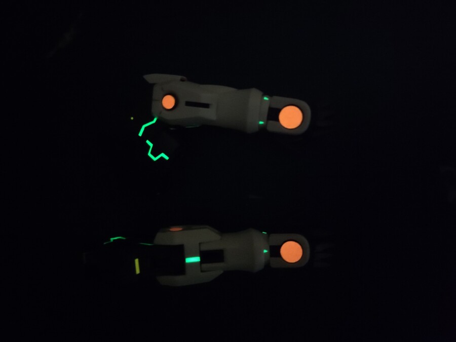 [건담] 건프라의 살짝 복잡한 몰드에 내가 축광테이프를 작업하는 방식_11.jpg