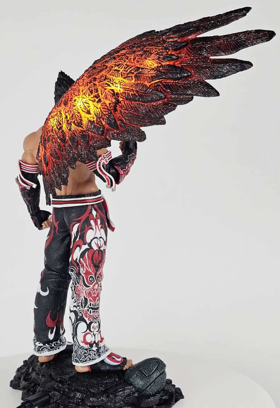 반남코, 철권 8 흑요석님 공식 일러스트 및 한정판 발광 피규어 실물 이미지 공개_15.jpg