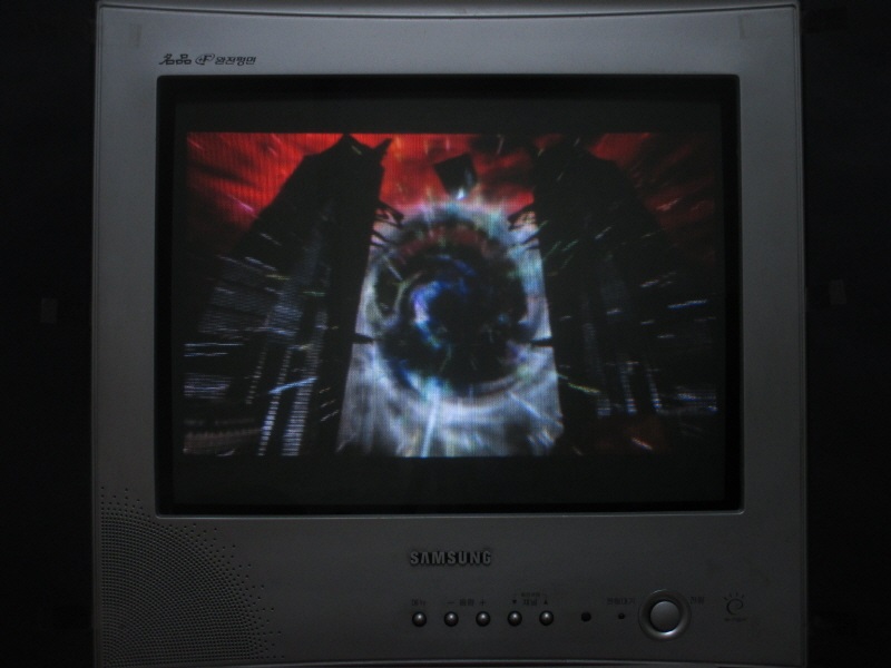 데빌 메이 크라이 2 (4) - 브라운관 티비 화면_9.jpg