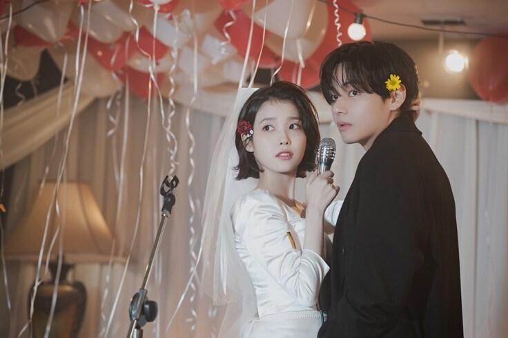 멜론 매거진, 결국 사랑이 이길 텐데, 아이유의 'Love wins all'_22.jpg
