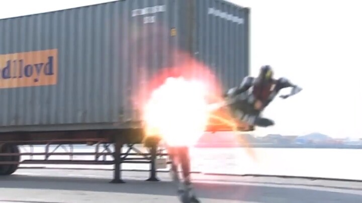 [가면라이더 카부토] 진퉁 vs 짝퉁_12.jpg