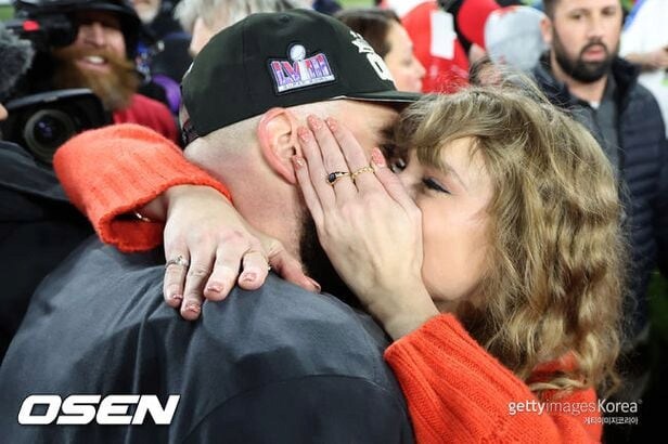 현재 미국 모든 분야에 빠지지 않는 인물_3.png