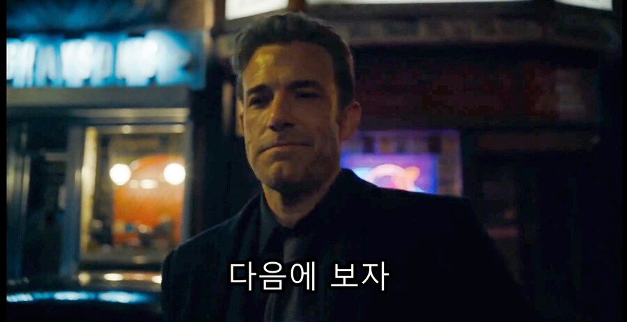 영화) '벤 에플렉'이 직접쓴 배트맨의 마지막 대사_32.jpg