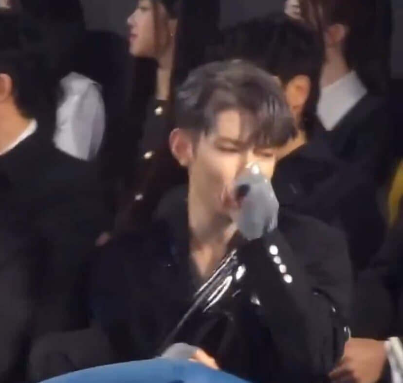 아이돌 시상식 똥테러 사건_5.jpg