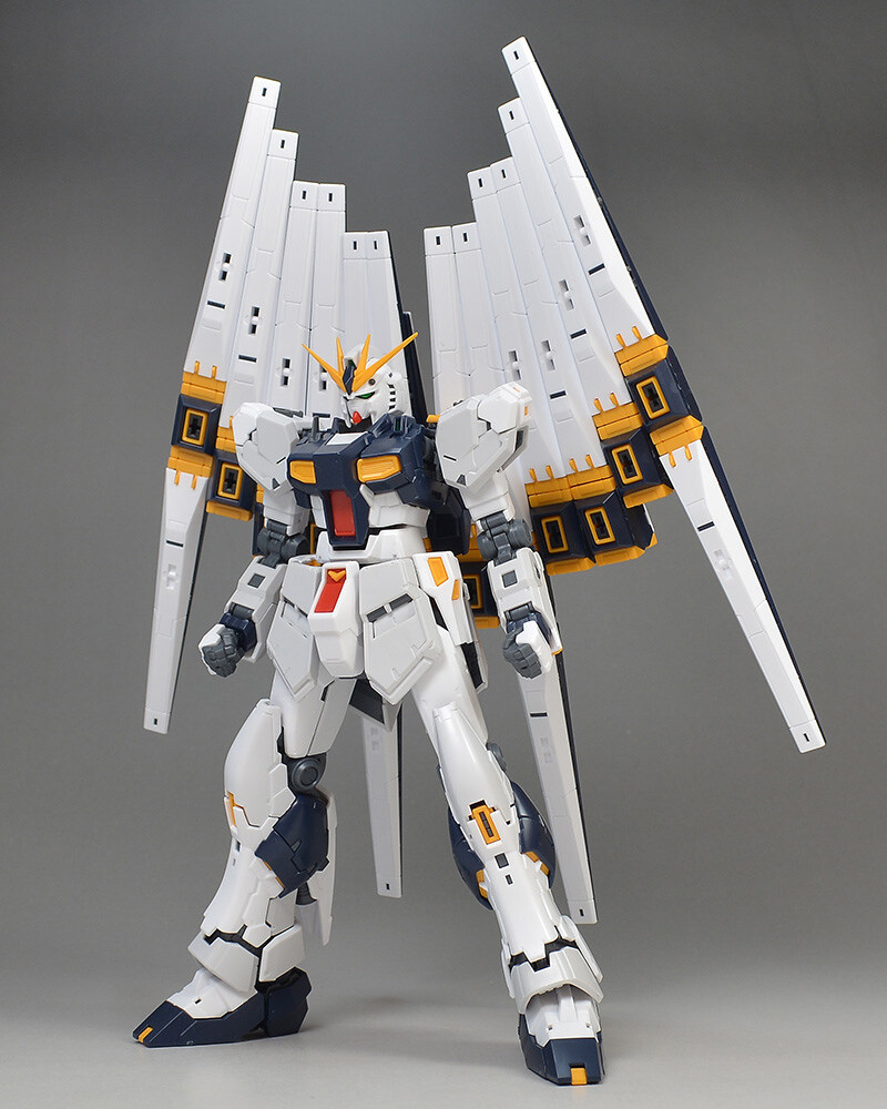 건담) 팬들이 생각하는 이미지랑 다른 건담_1.jpg