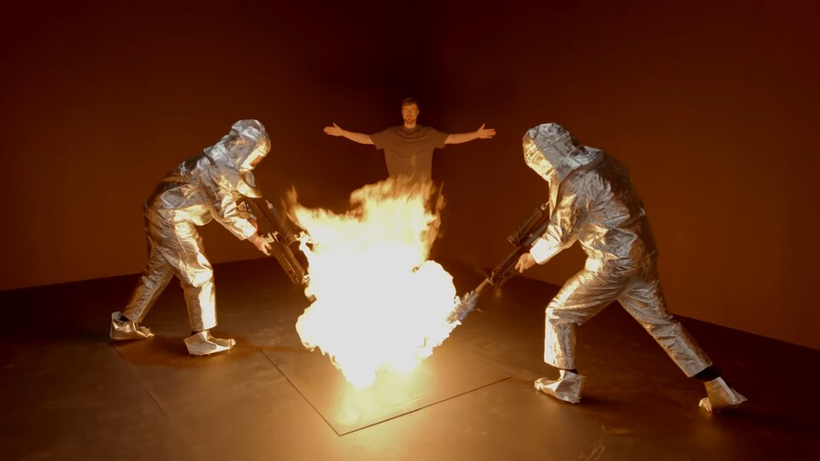 너무 늦게 깨달아버린 미스터 비스트.jpg_3.png