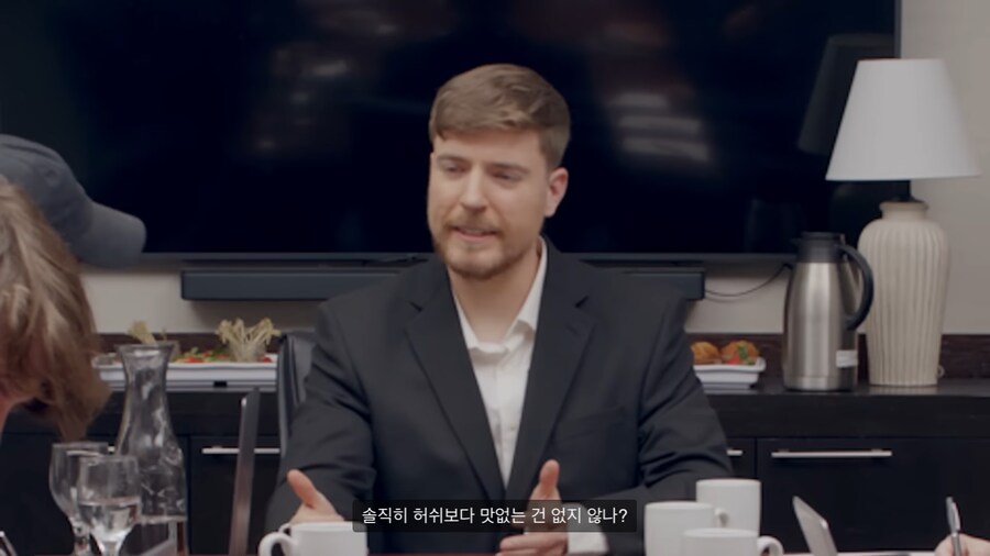 너무 늦게 깨달아버린 미스터 비스트.jpg_9.png