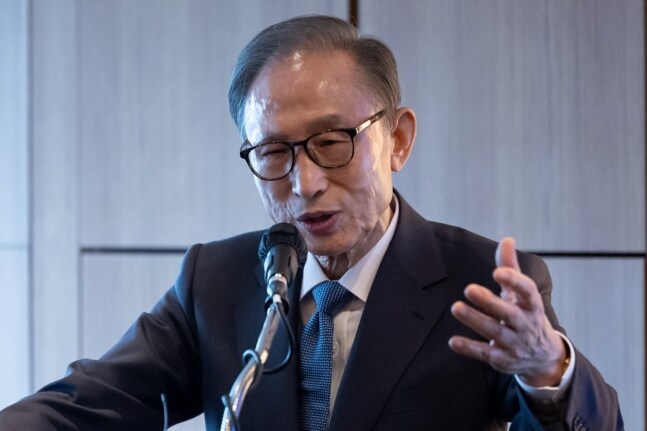 MB "혼밥할 시간 없었다…광우병은 날 흔들려던 것"_1.jpg