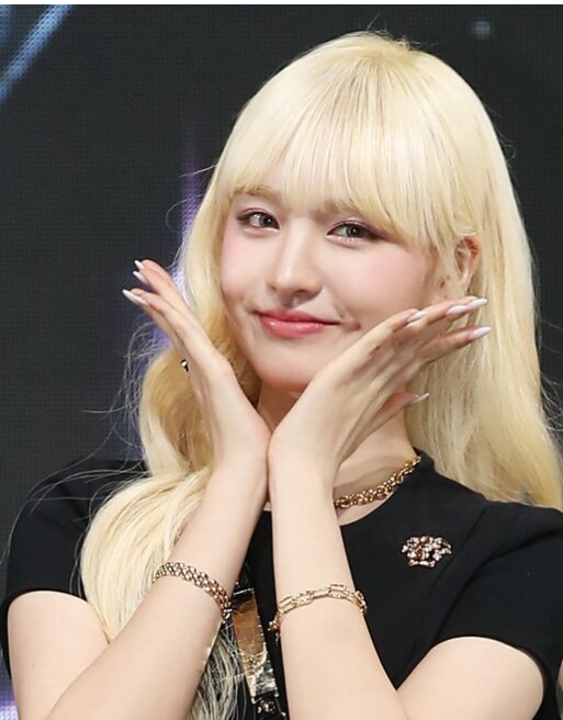 최근 다이어트하고 데뷔초 비주얼 되찾은 아이브 리즈_4.png