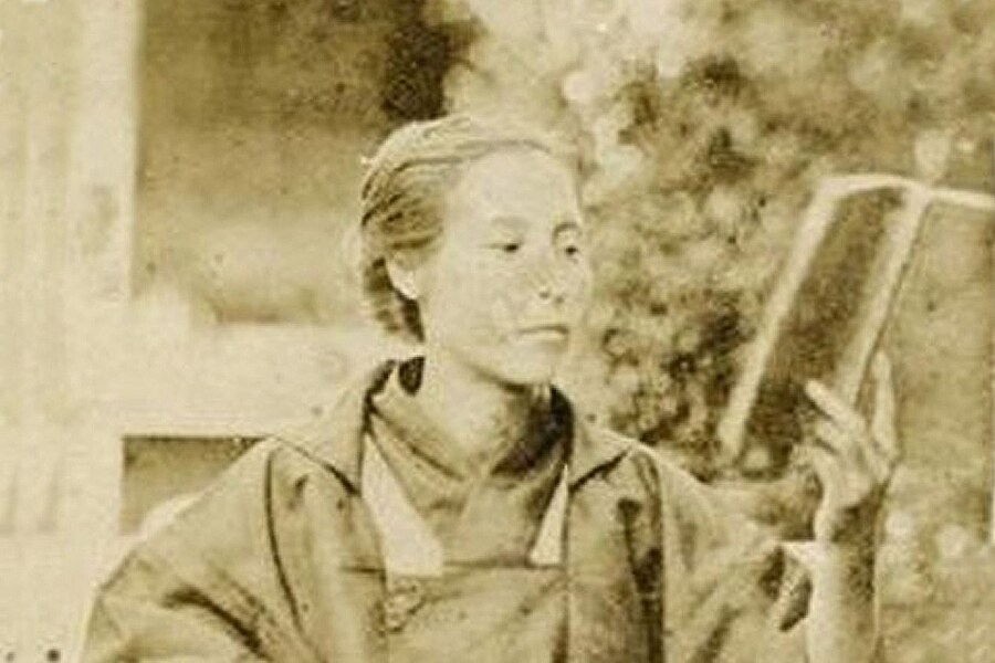 로닌에 등장하는 여인들의 실제모습_4.jpg