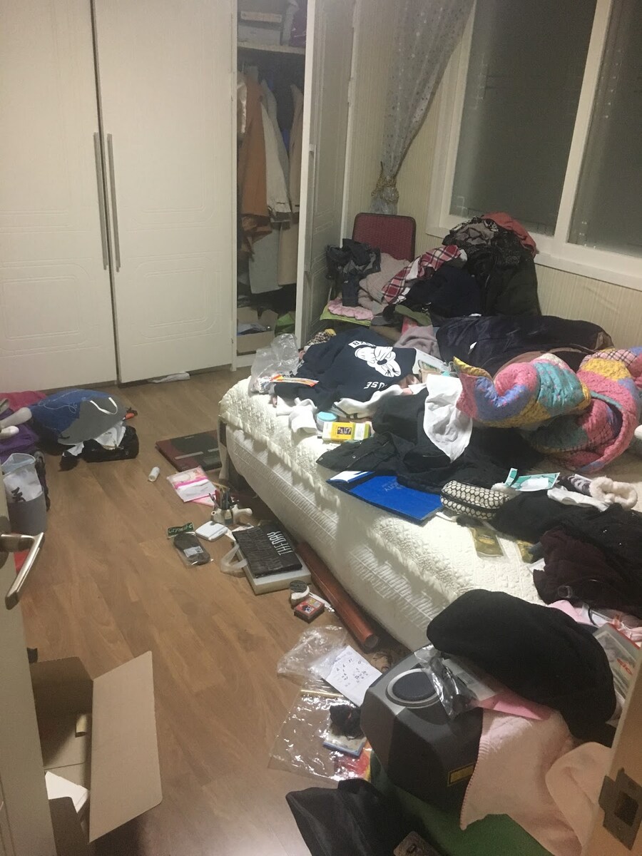 외동이 생각하는 누나방.jpg_2.jpg