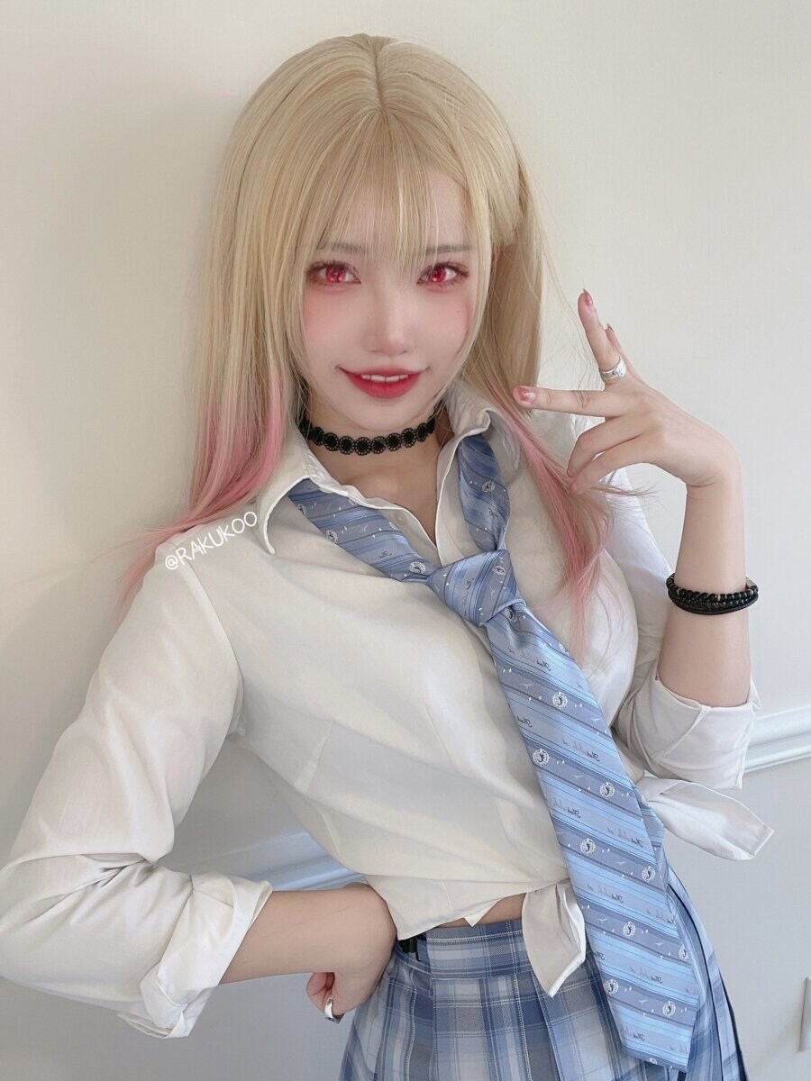 애니 찢고나온 코스프레 누나.jpg_2.jpg