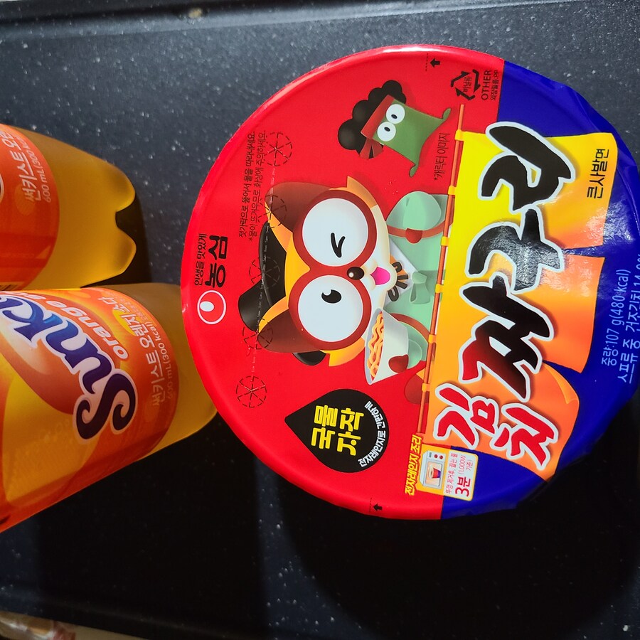 농심) 김치 짜구리_1.jpg