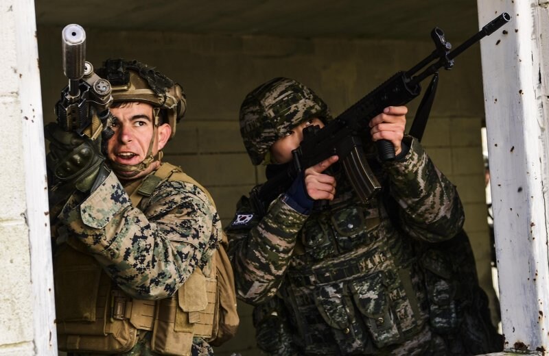 국방) 강원도 인제에 반한 英육군, 매년 와서 훈련 받는다.jpg_4.jpg