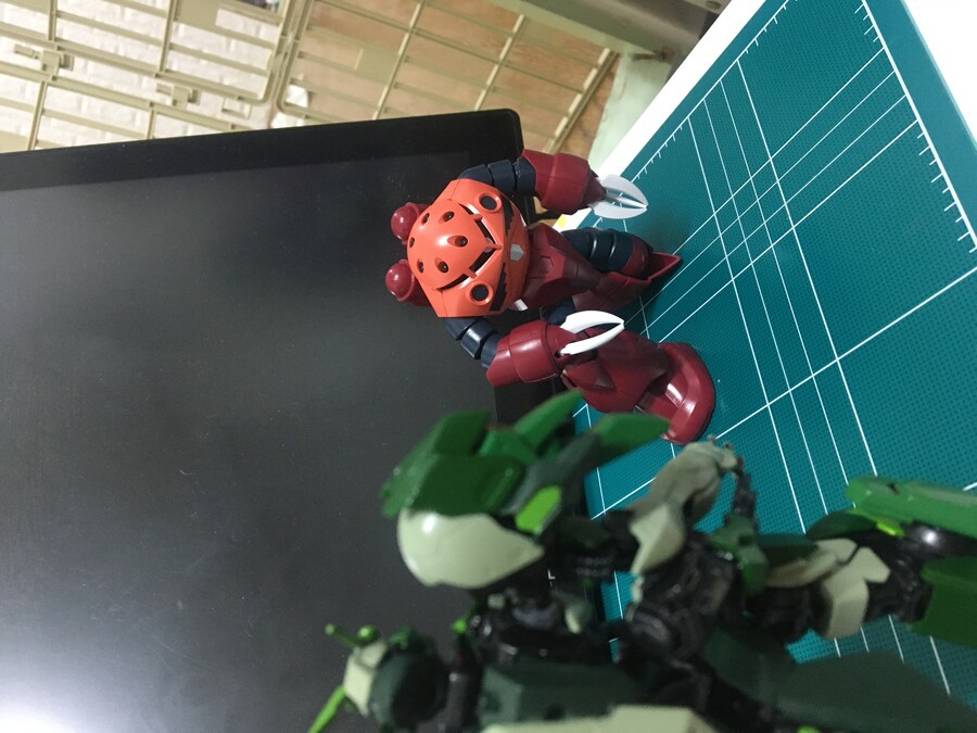 [건프라] 마참내 길고 긴 빌드를 완성해냈다!_9.jpg